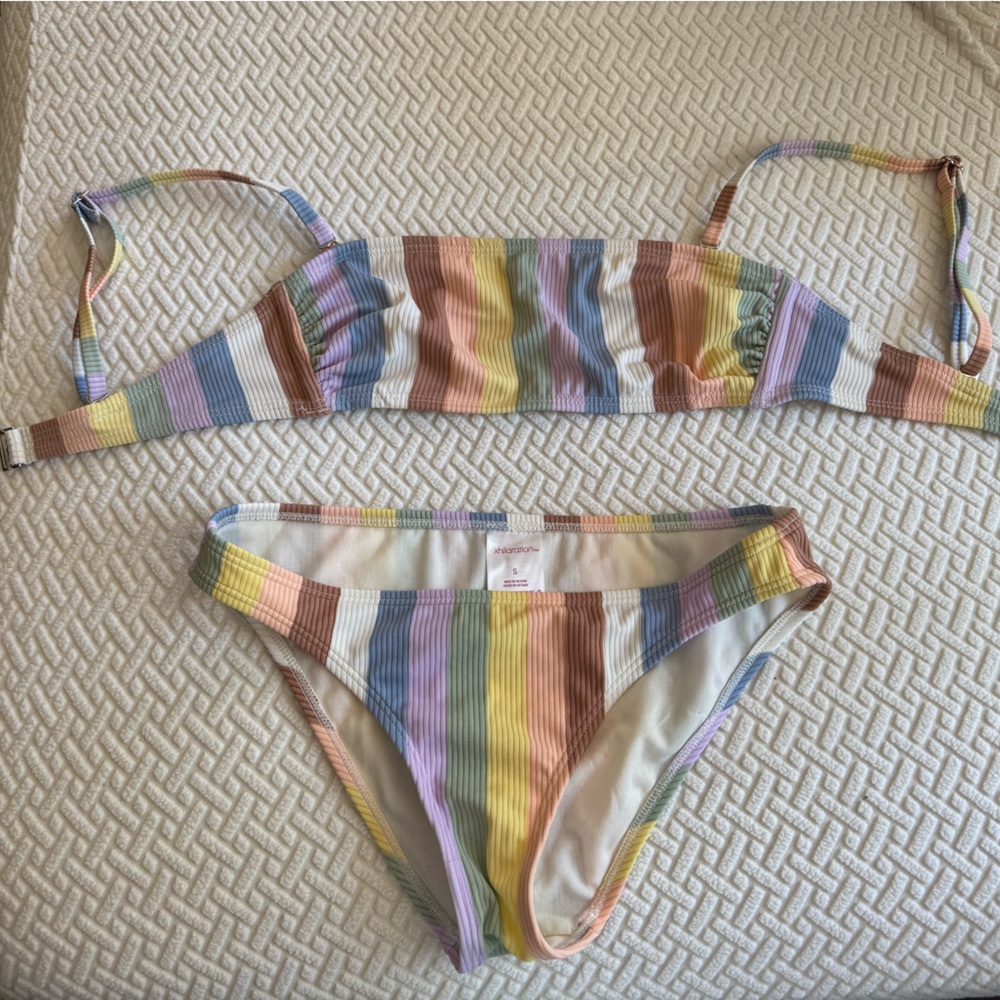 Xhilaration Bikini Set, Top Large, Bottoms Medium